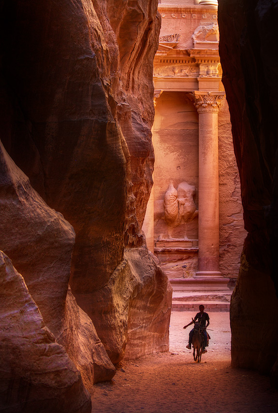 Petra Jordan - The Treasury - Indiana Jones in Real Life
